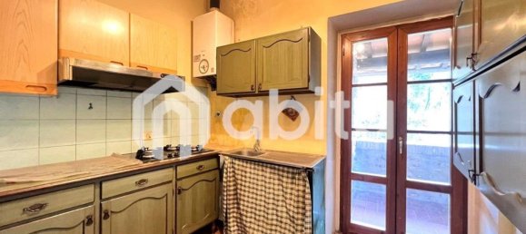 5 rooms House in Terranuova Bracciolini, Italy No. 90958 14