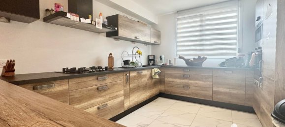 Дом с 6 комнатами в Пьенн, Франция № 210966 2