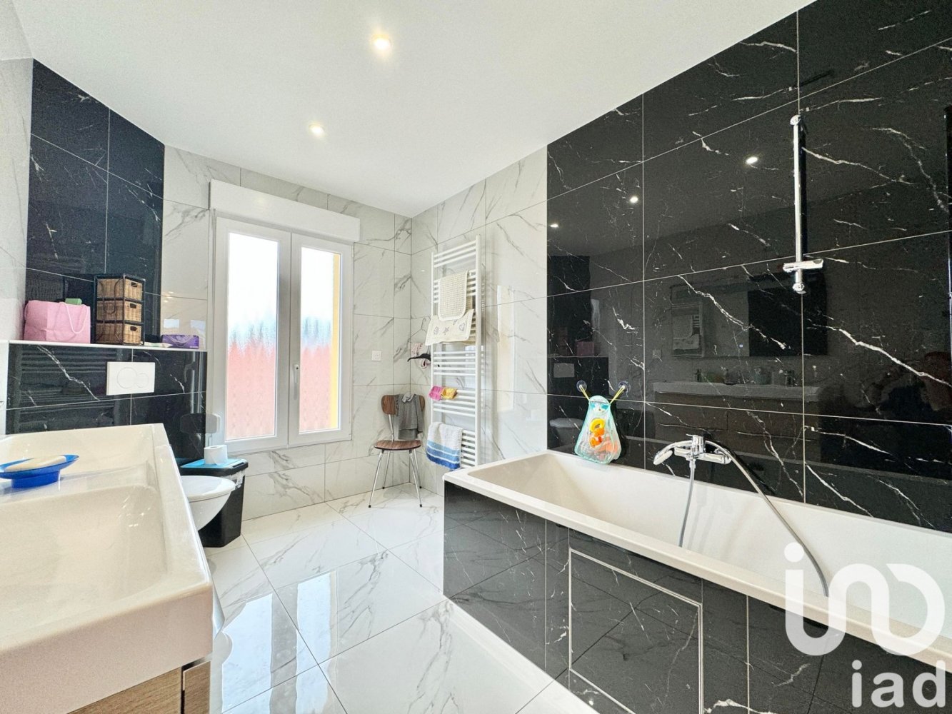 Дом с 6 комнатами в Пьенн, Франция № 210966