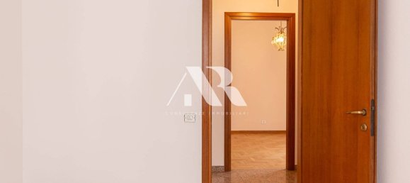 Apartamento de 5 dormitorios en Verona, Italy No. 378283 25