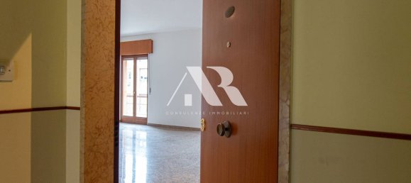 Apartamento de 5 dormitorios en Verona, Italy No. 378283 9