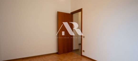 Apartamento de 5 dormitorios en Verona, Italy No. 378283 22