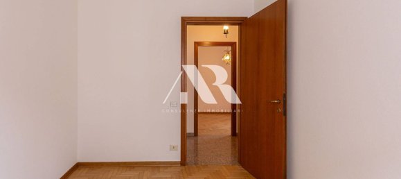 Apartamento de 5 dormitorios en Verona, Italy No. 378283 17