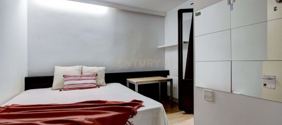 Apartamento de 8 dormitorios en Ciudad Vieja, Spain No. 153752 43