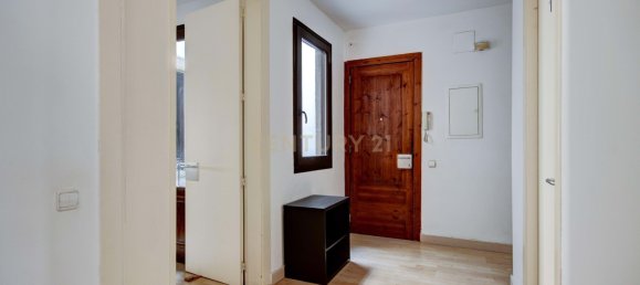 Apartamento de 8 dormitorios en Ciudad Vieja, Spain No. 153752 2
