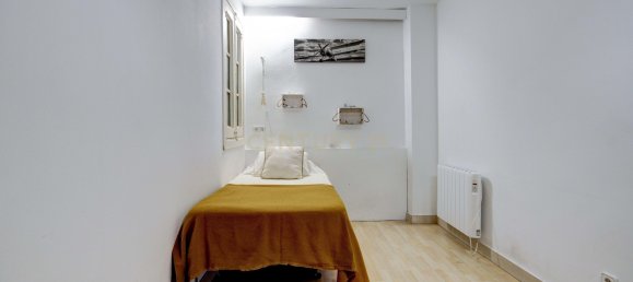 Apartamento de 8 dormitorios en Ciudad Vieja, Spain No. 153752 40