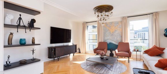 6 bedrooms Apartment in Paris, France No. 334207 23