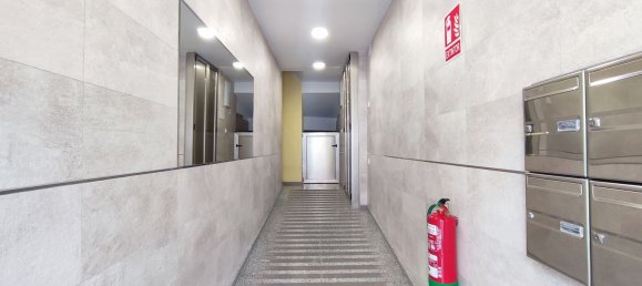 3 bedrooms Apartment in Mieres, Spain No. 168662 3