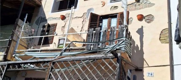 Casa de 6 divisões em Front, Italy N.º 208042 2