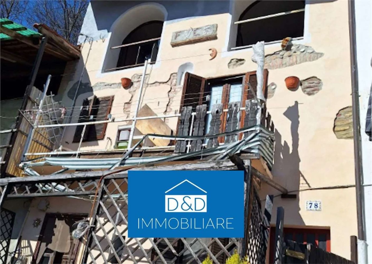 Casa de 6 divisões em Front, Italy N.º 208042