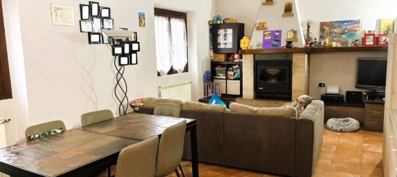 Casa de 3 habitaciónes en Melegnano, Italy No. 6986 3