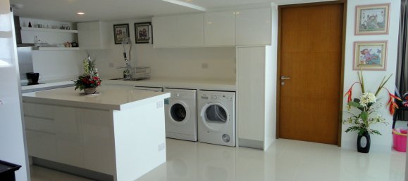 4 bedrooms Condo in Pattaya, Thailand No. 3919 13