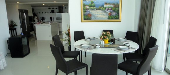 4 bedrooms Condo in Pattaya, Thailand No. 3919 3