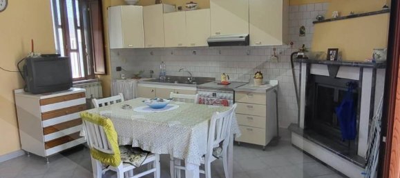 4 rooms Villa in Bucciano, Italy No. 20154 3