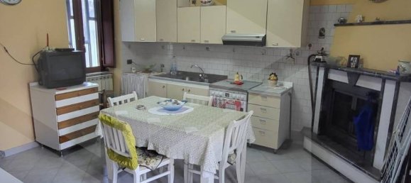 4 rooms Villa in Bucciano, Italy No. 20154 2