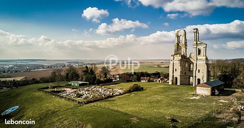 Terreno em Mont-Saint-Eloi, France 800 m² N.º 87290