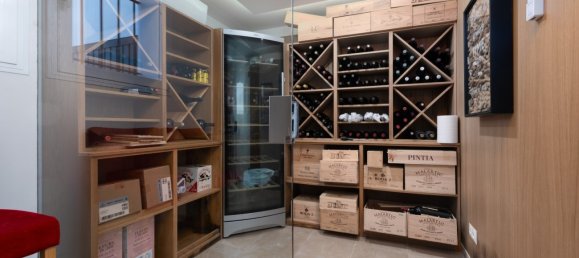 5 bedrooms Villa in Marbella, Spain No. 57111 31