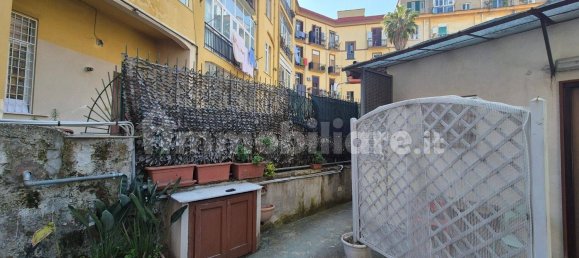 75m² Warehouse in Naples, Italy No. 9786 10