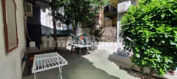 75m² Warehouse in Naples, Italy No. 9786 12