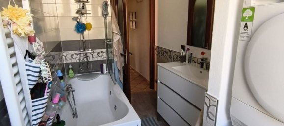 4 غرف نوم شقة في Borgosesia, Italy رقم 371223 7