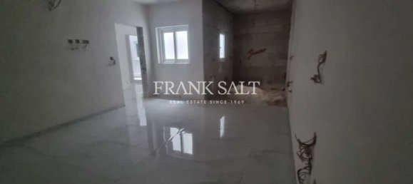 3 bedrooms Apartment in Marsaskala, Malta No. 1481 2