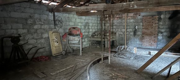 Дом с 5 комнатами в Перинальдо, Италия № 79850 17