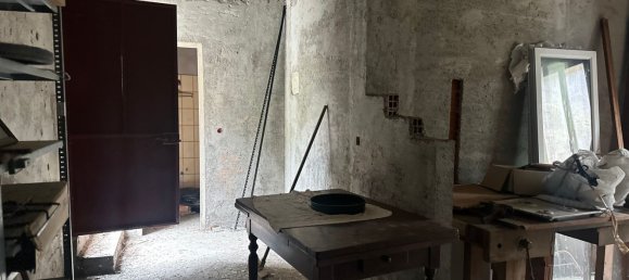 Дом с 5 комнатами в Перинальдо, Италия № 79850 14