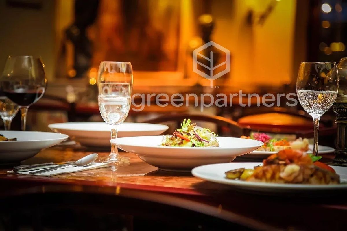 50m² Commercial property in Paris, France No. 113583