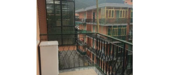 3 rooms Apartment in Borghetto Santo Spirito, Italy No. 251666 2