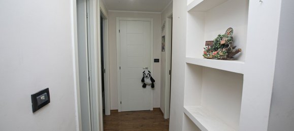 6-Zimmer Wohnung in Genoa, Italy, Nr. 61971 12