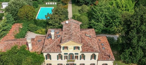 5 bedrooms Villa in Stra, Italy No. 173137 2