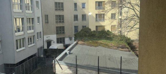 2 rooms Apartment in Favoriten, Austria No. 220430 3