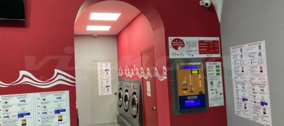 2-salle Propriété commerciale à Rome, Italy No. 219387 8