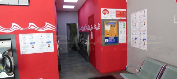 2-salle Propriété commerciale à Rome, Italy No. 219387 9