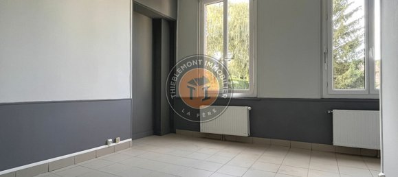 4 bedrooms Building in La Fere, France No. 90139 3
