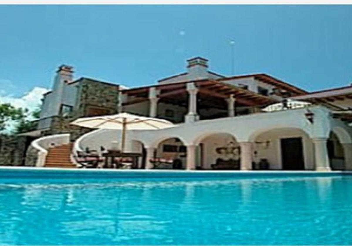 4 bedrooms House in Morelos, Mexico No. 185931