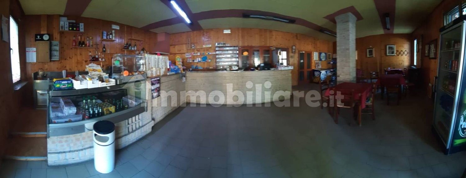 2 rooms Commercial property in Poggio Rusco, Italy No. 6704