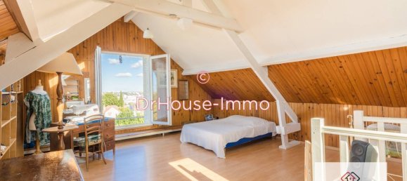 5 bedrooms Villa in Neuilly-Plaisance, France No. 175756 4