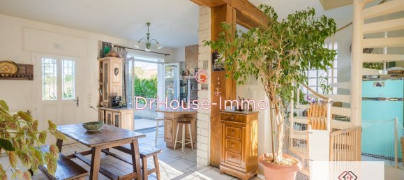 5 bedrooms Villa in Neuilly-Plaisance, France No. 175756 2