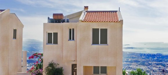 6 bedrooms Villa in Paphos, Cyprus No. 13327 8