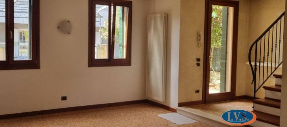 2 Schlafzimmer Villa in Cervarese Santa Croce, Italy, Nr. 261933 4