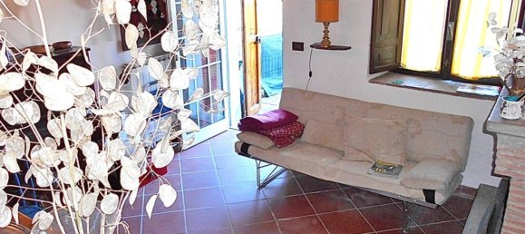 5 rooms House in Marliana, Italy No. 74799 8