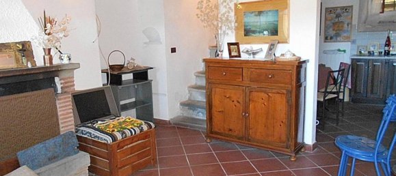 5 rooms House in Marliana, Italy No. 74799 6