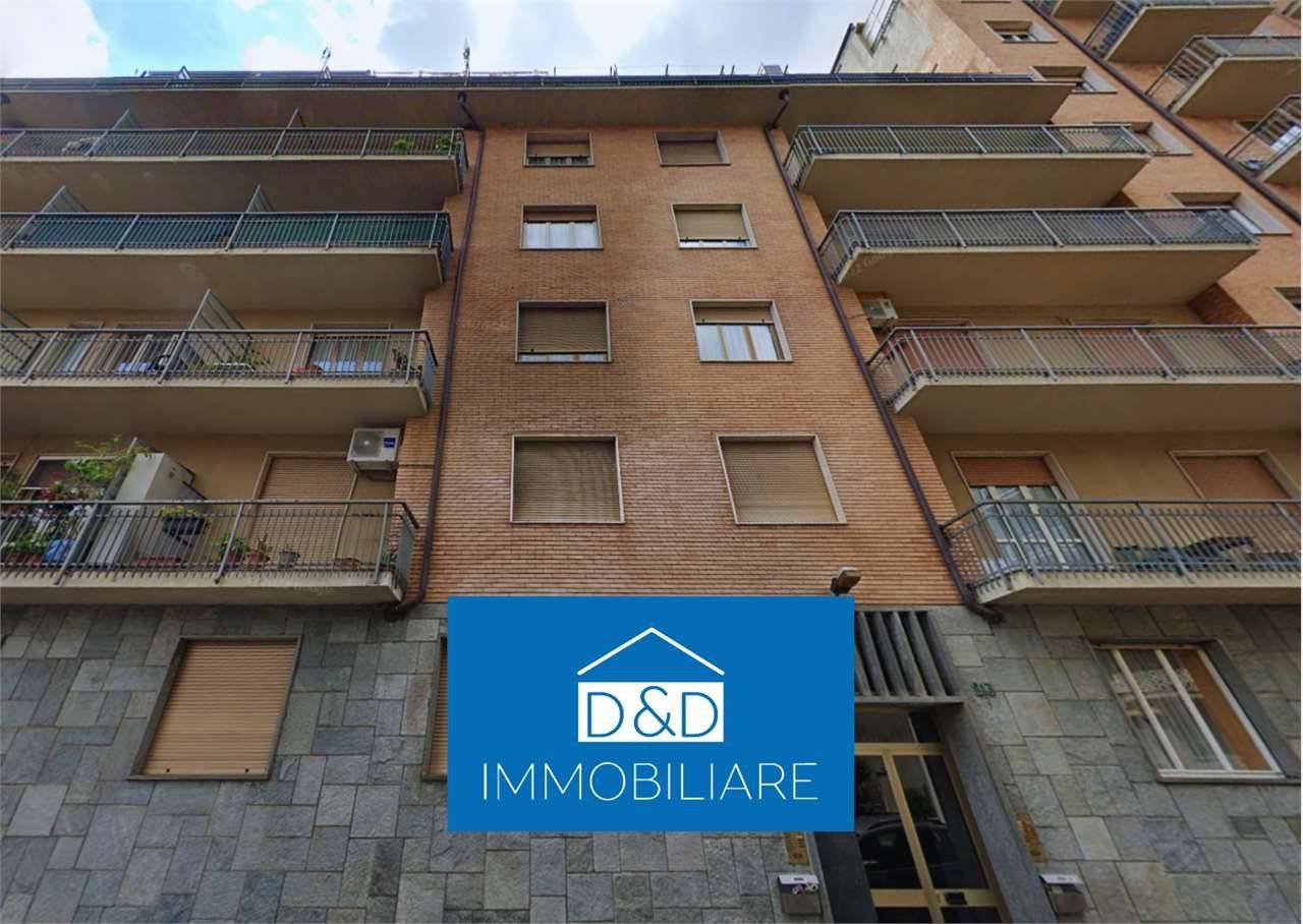 1 bedroom Apartment in Turin, Italy No. 10322