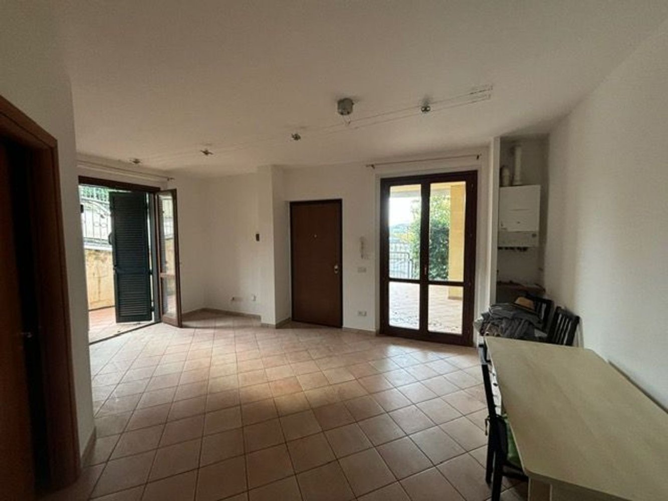 3 rooms Apartment in Perugia, Italy No. 155758