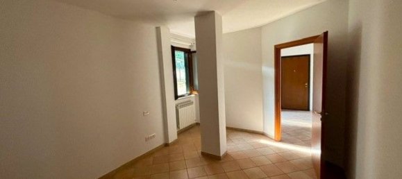 3 rooms Apartment in Perugia, Italy No. 155758 17