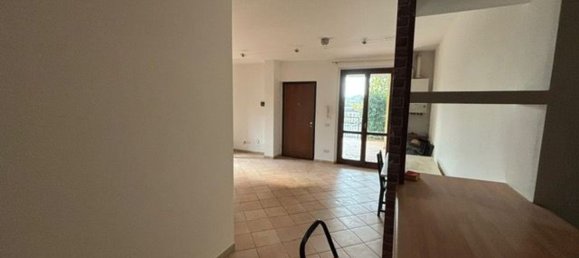 3 rooms Apartment in Perugia, Italy No. 155758 4