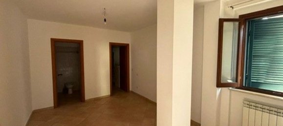 3 rooms Apartment in Perugia, Italy No. 155758 16