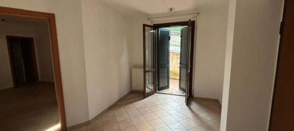 3 rooms Apartment in Perugia, Italy No. 155758 21