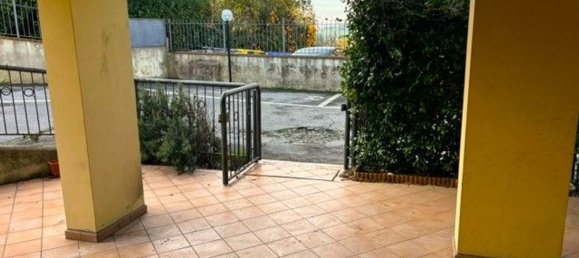 3 rooms Apartment in Perugia, Italy No. 155758 10